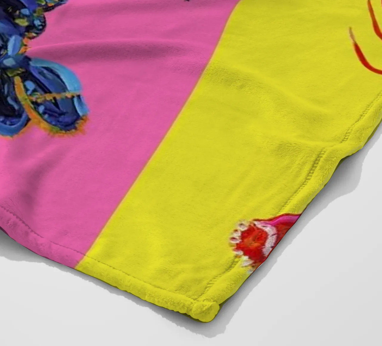 Lobster Raspberry Yellow Pop Art coperta in pile da Alice Straker