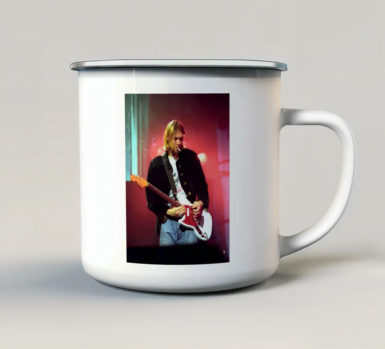 Good Perform Kurt Cobain Poster tazza in smalto da Has Fab