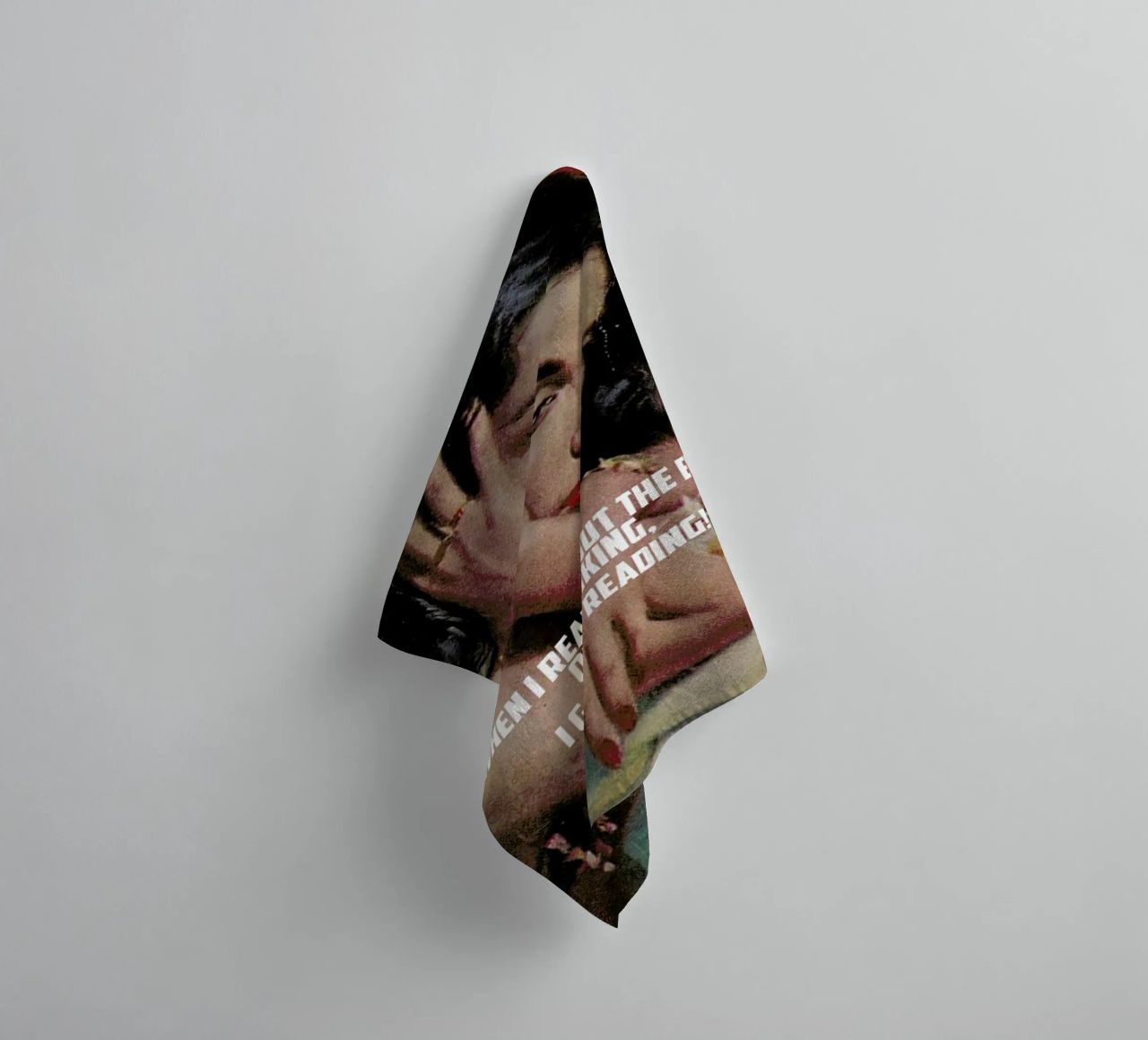 When I Read About asciugamano da bagno da Gallery Print and Art Limited