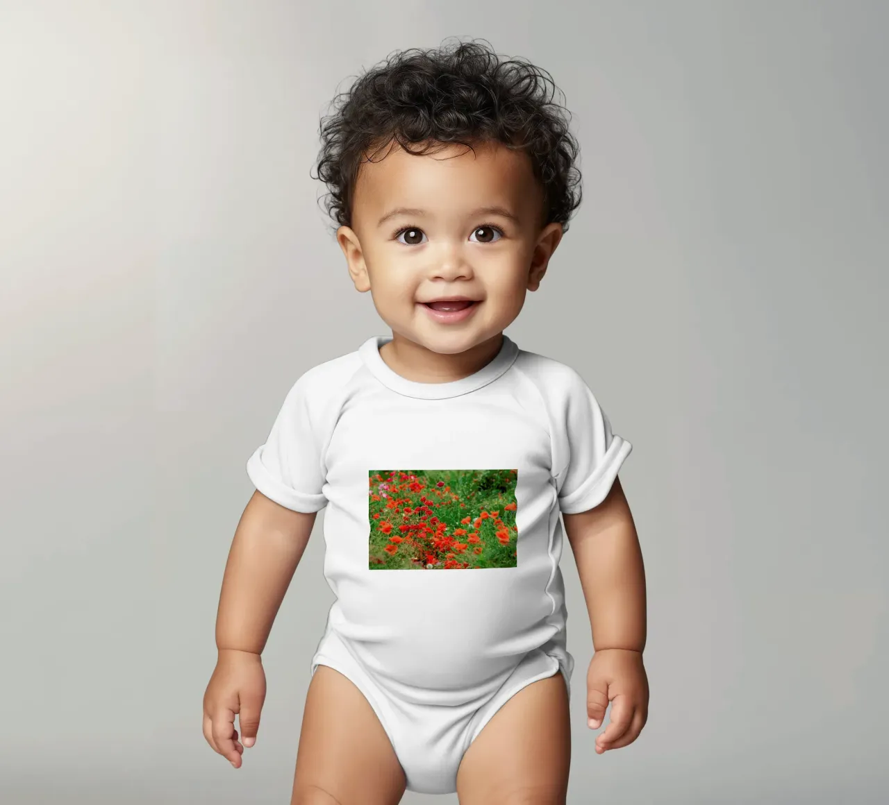 Wild Red Poppy Field body neonato maniche corte da Curious Collections by Marielle Leenders