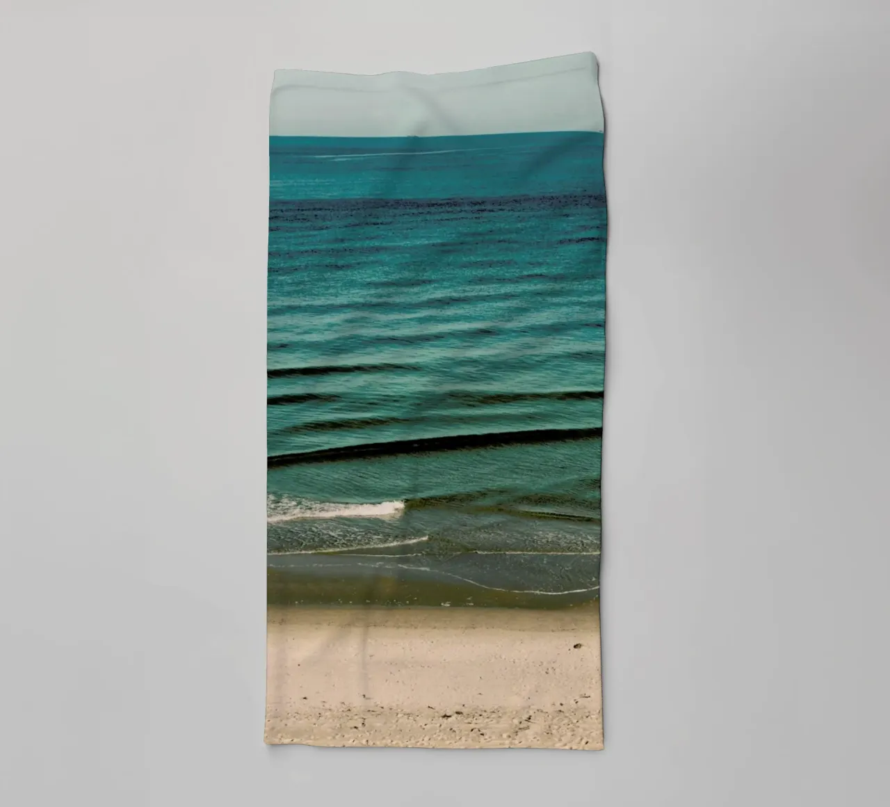 Layers Of Waves asciugamano da bagno da Sebastian Hilgetag