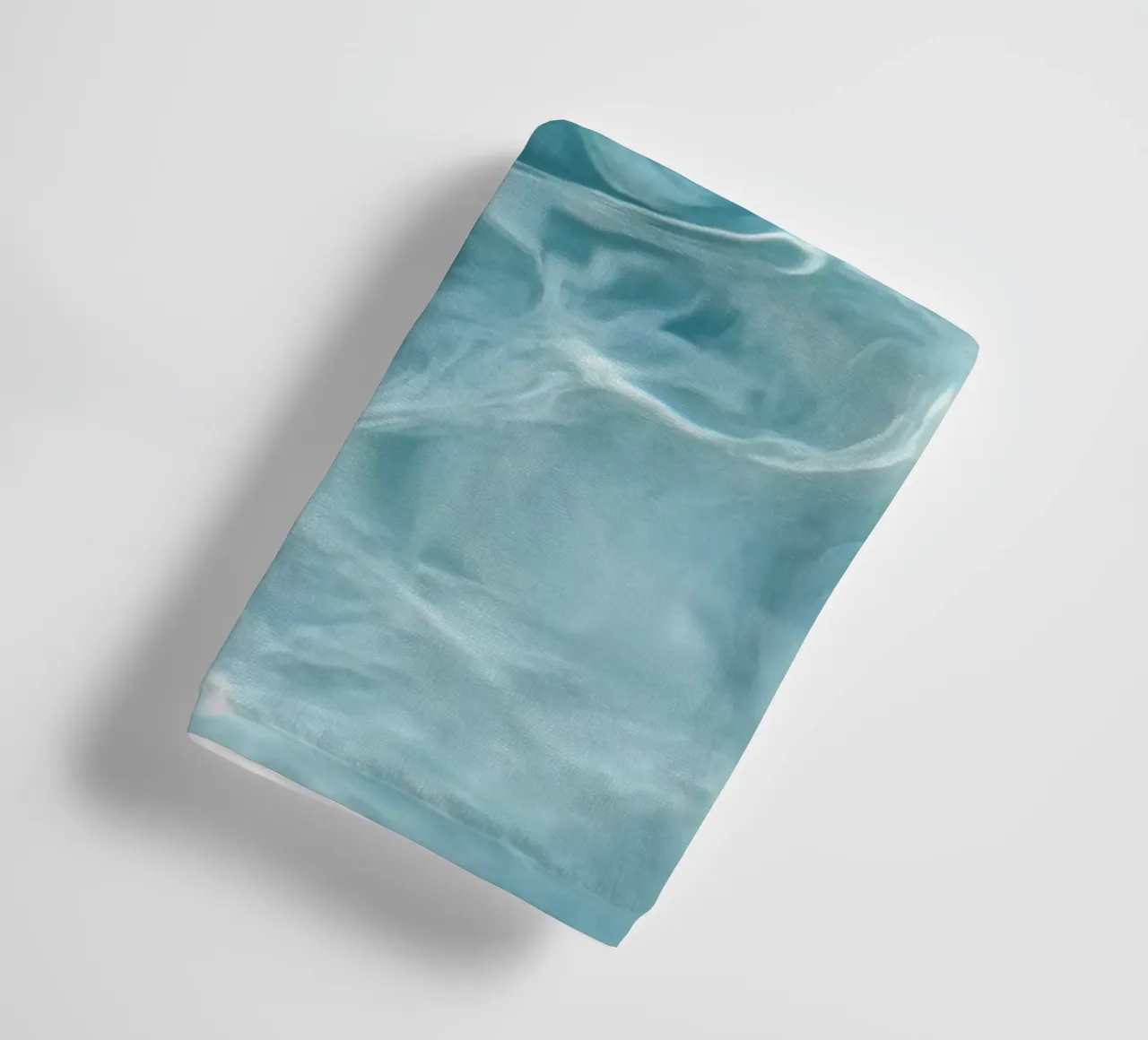 Pastel Blue Ripples - Calm Water Abstract Photo Print asciugamano da bagno da Vela Luna