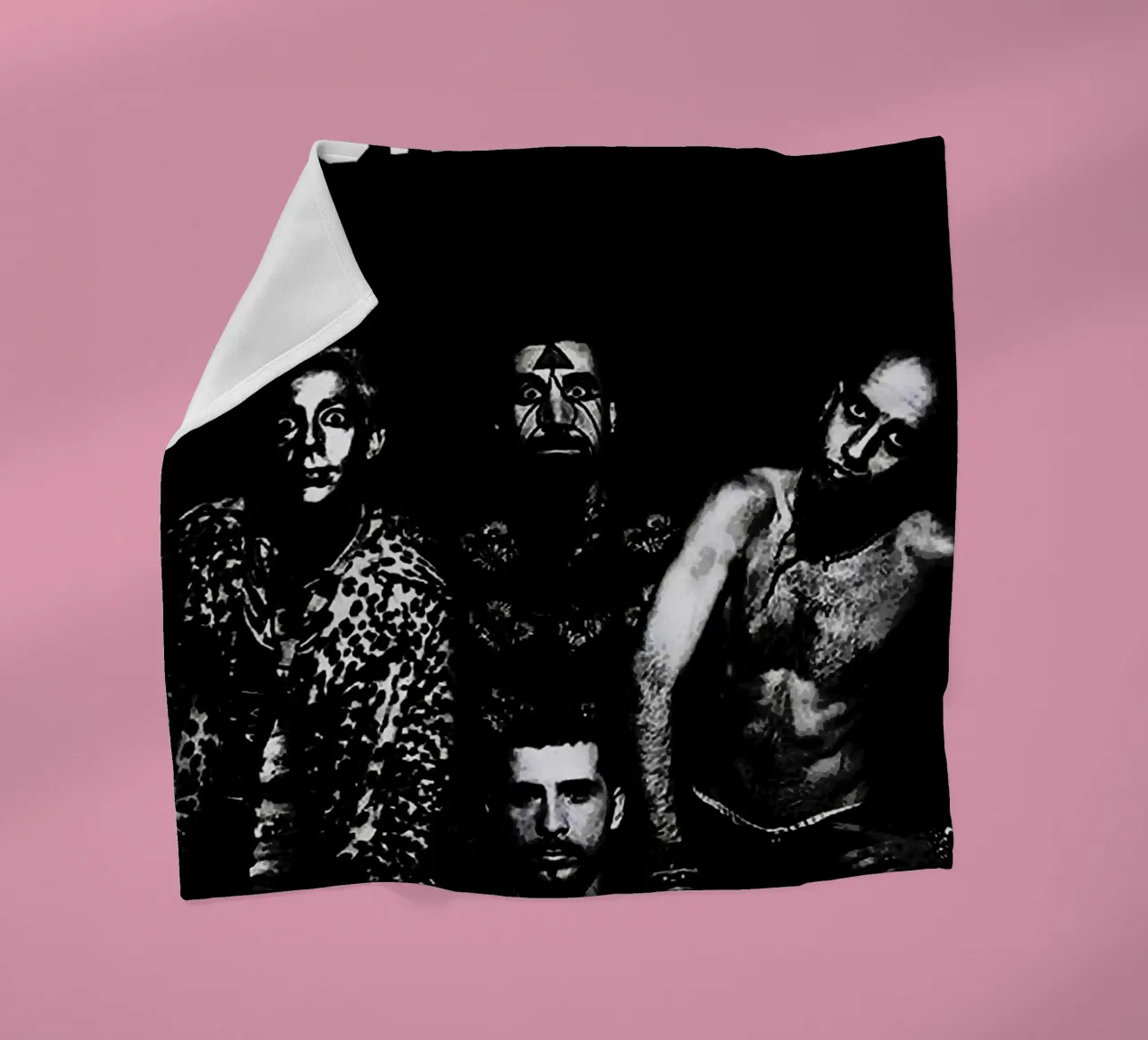 System of a Down coperta in pile da vanhesling