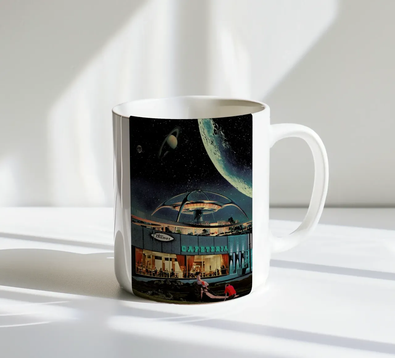 A Postcard From Year 2346 tazza in ceramica da Frank Moth