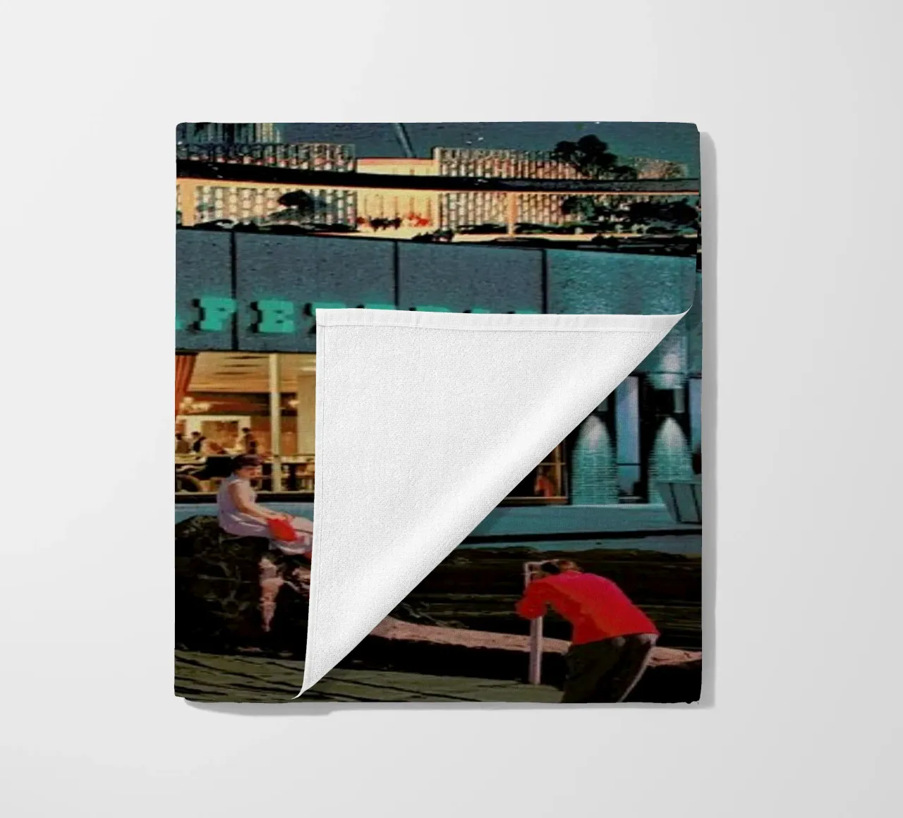 A Postcard From Year 2346 telo mare da Frank Moth