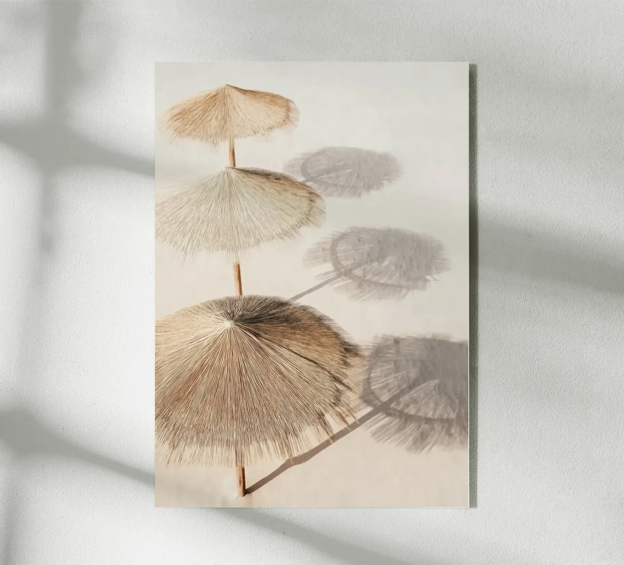 Straw Beach Umbrellas - Minimal Neutral Coastal Poster plexiglass da Vela Luna