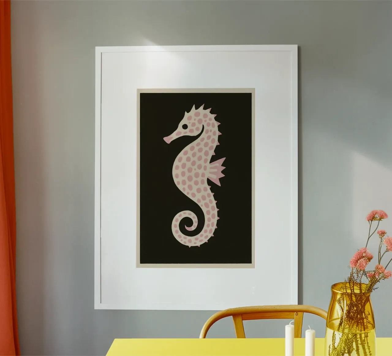 Blush Seahorse – Soft Ocean Wall Art poster con telaio in legno da Tide & Texture
