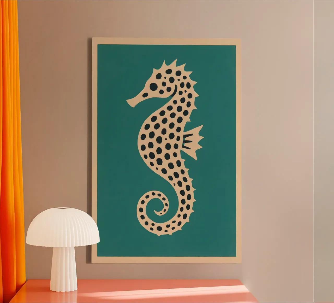 Emerald Seahorse – Bright Background Print Leinwand mit Schattenfugenrahmen von Tide & Texture