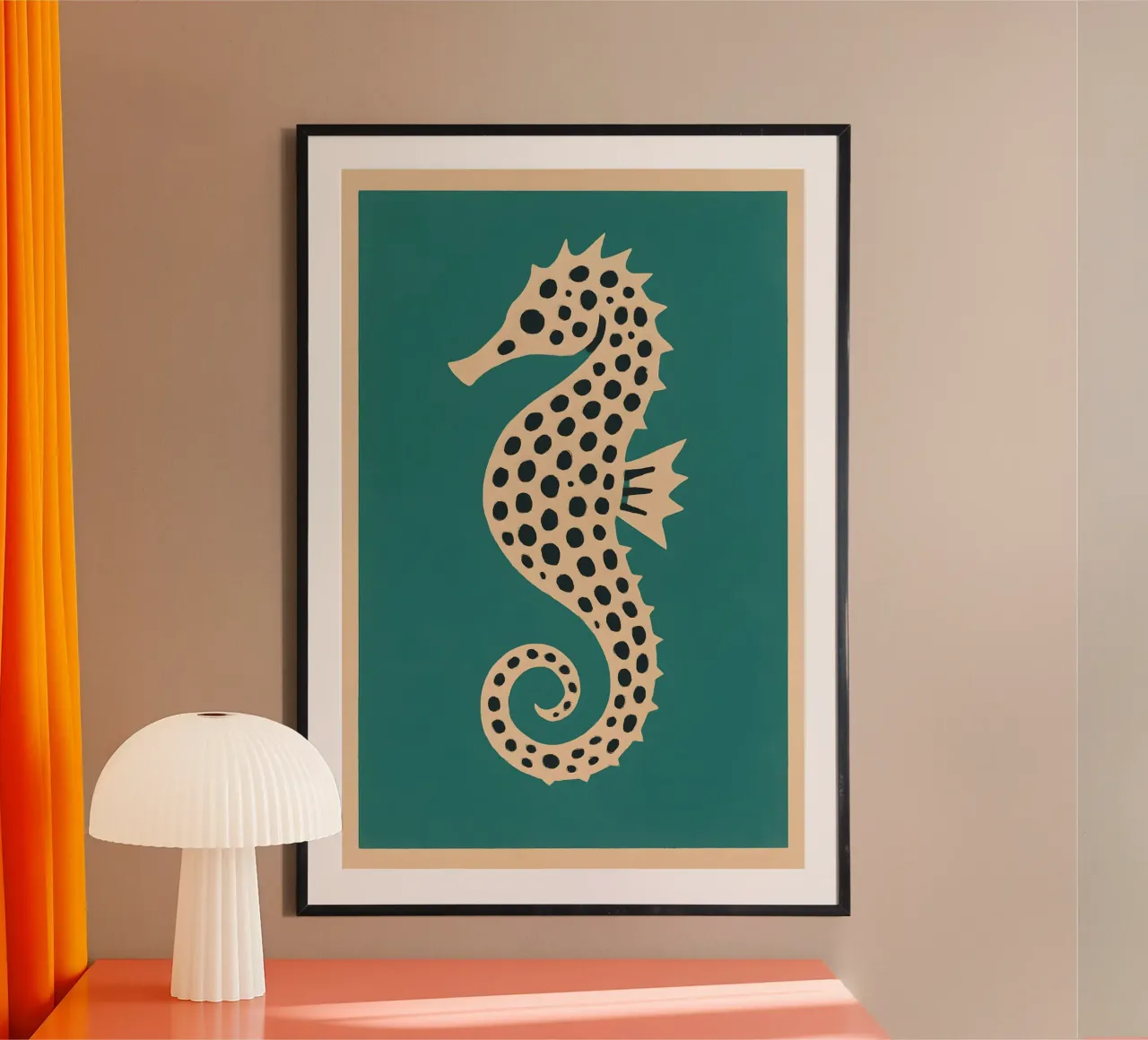 Emerald Seahorse – Bright Background Print poster con telaio in alluminio da Tide & Texture