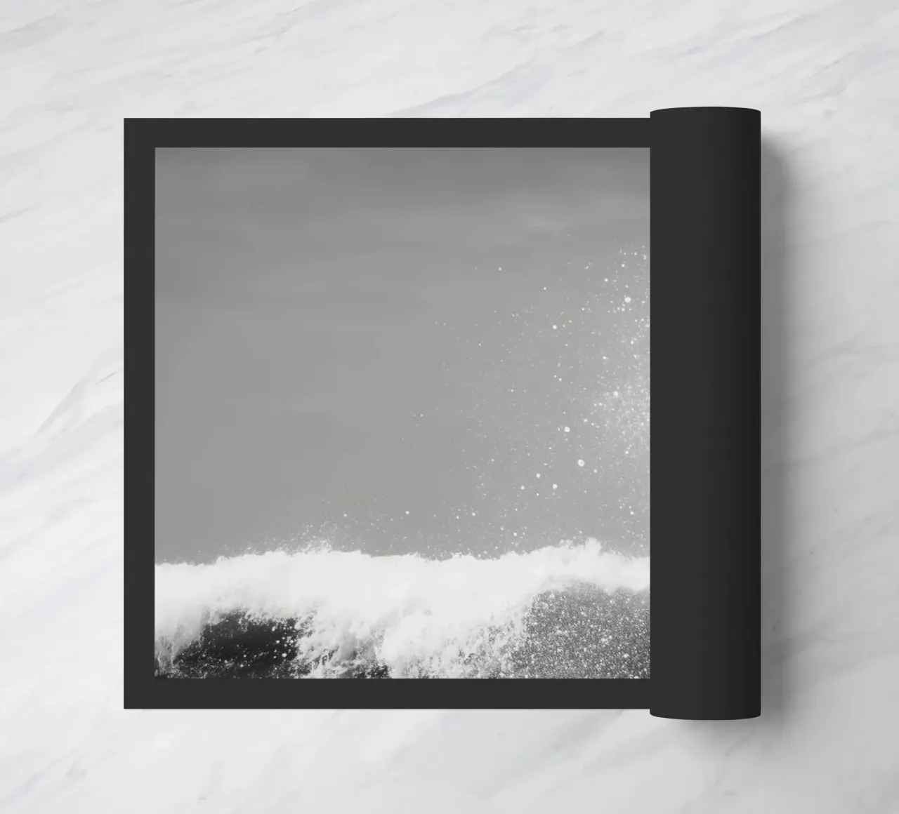 Surfer in Motion - Black and White Wave Action Poster zerbino da Vela Luna