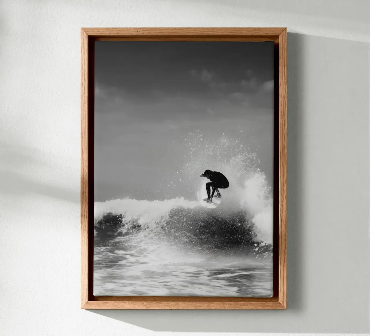 Surfer in Motion - Black and White Wave Action Poster tela da Vela Luna