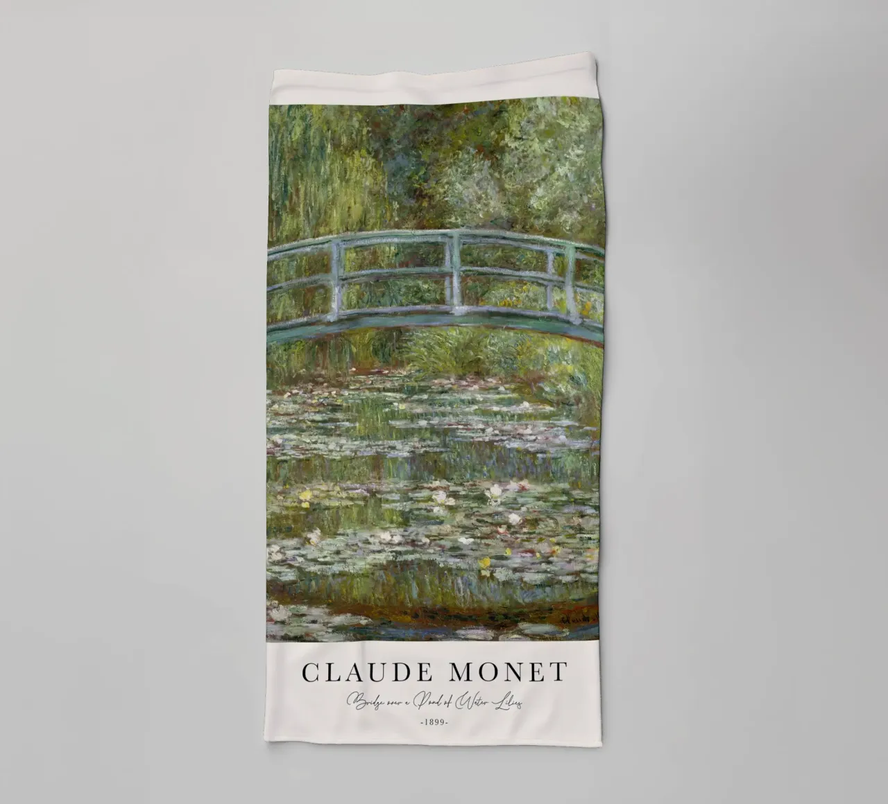 Ponte di Monet su uno stagno di ninfee 1899 asciugamano da bagno da Jam Poster
