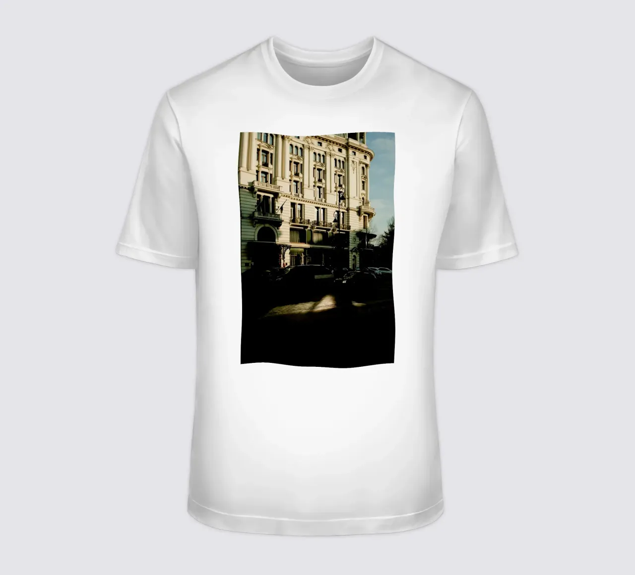 Light Reflections At Sundown t-shirt da Sebastian Hilgetag