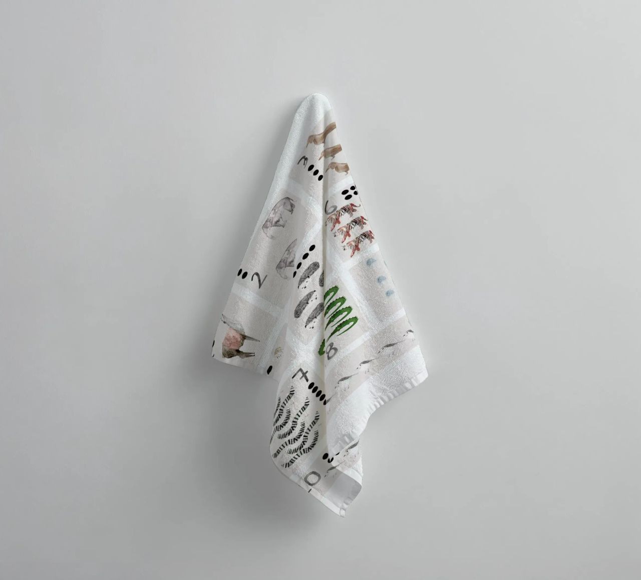 Numbers Print towel by Isabelle Vandeplassche