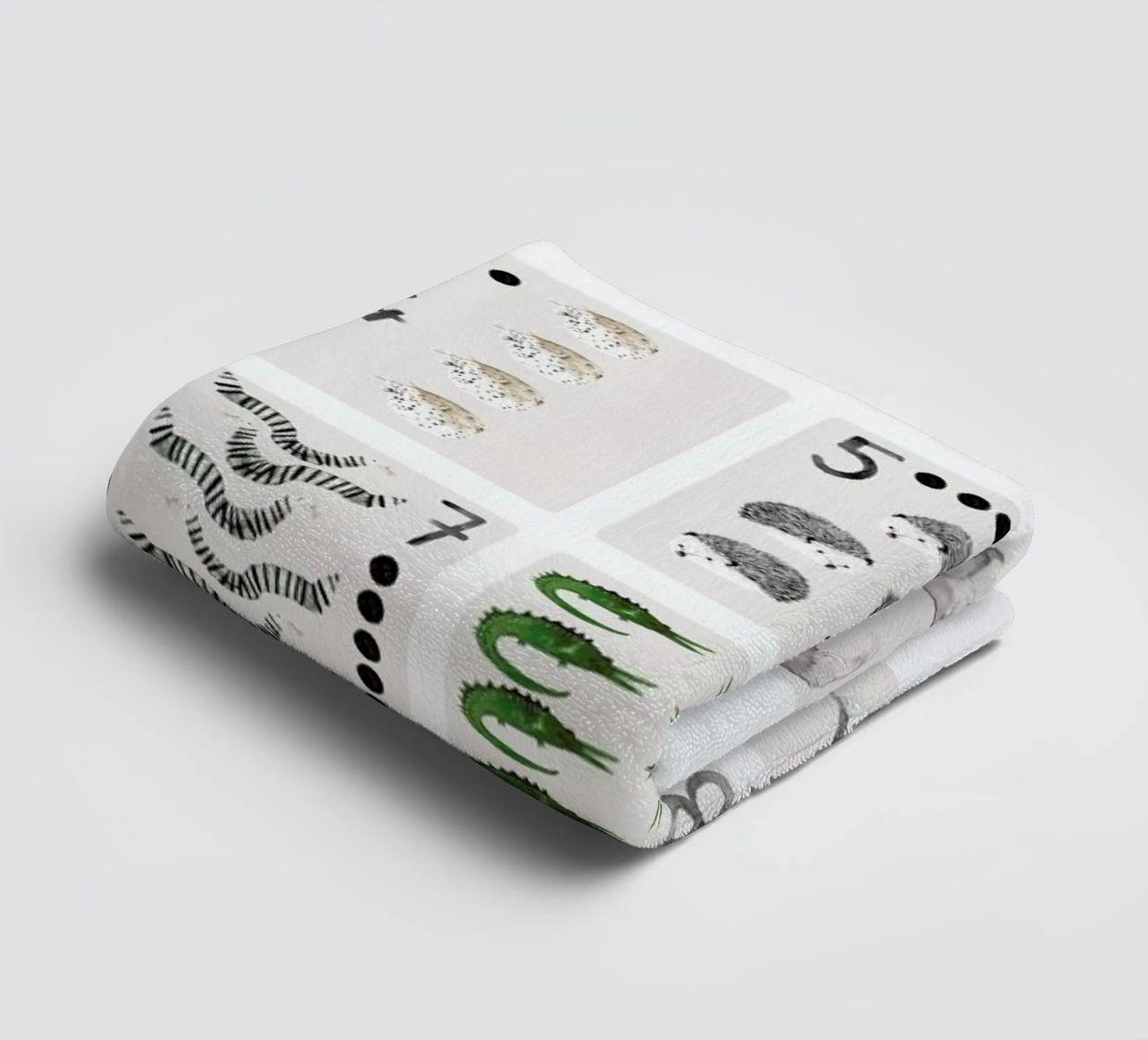 Numbers Print towel by Isabelle Vandeplassche