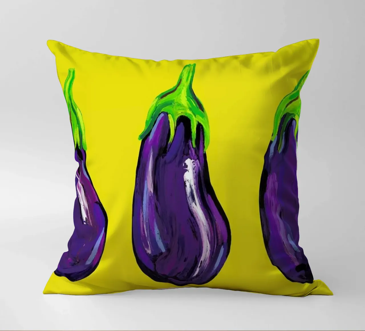 Aubergines On Yellow cuscino da Alice Straker