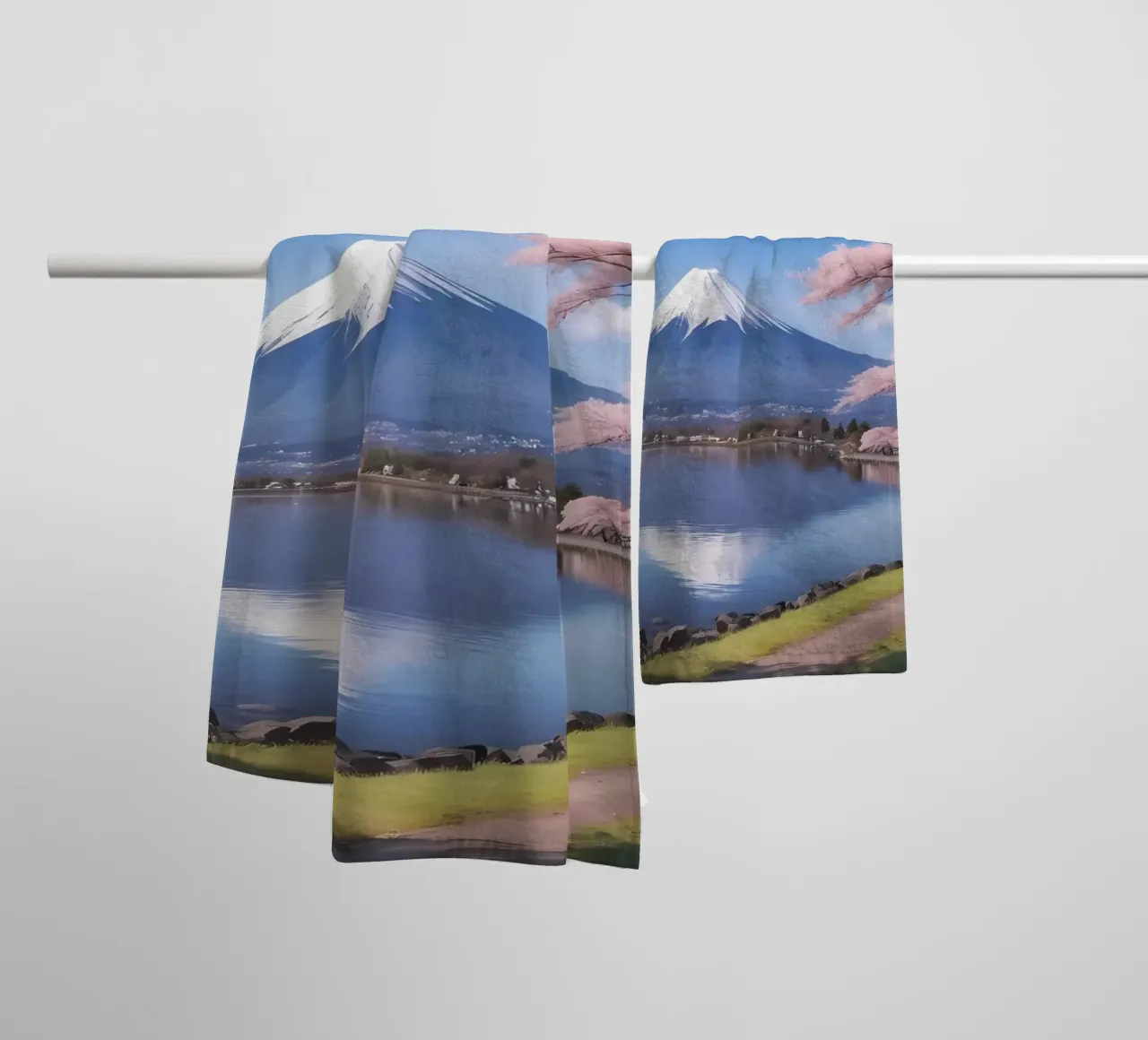 I fiori di ciliegio del Monte Fuji asciugamano da bagno da MountainShop