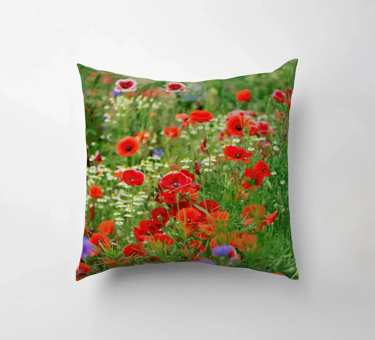 Mixed Poppies cuscino da Curious Collections by Marielle Leenders