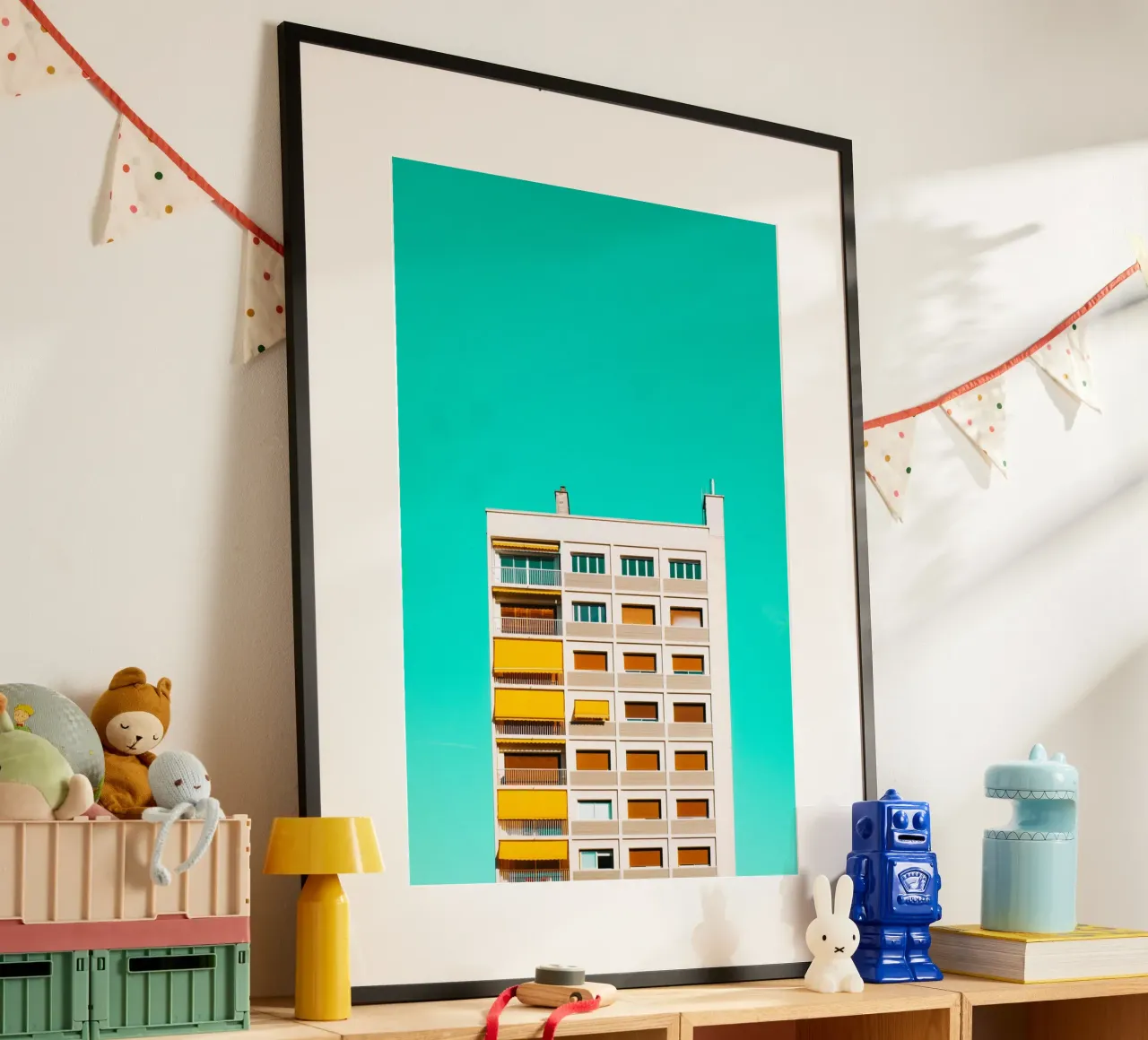 edificio cielo turchese poster con telaio in plastica da pastel color shape