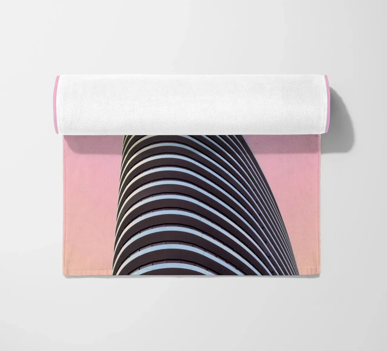 gratte-ciel balcons bâtiment serviette de plage de pastel color shape