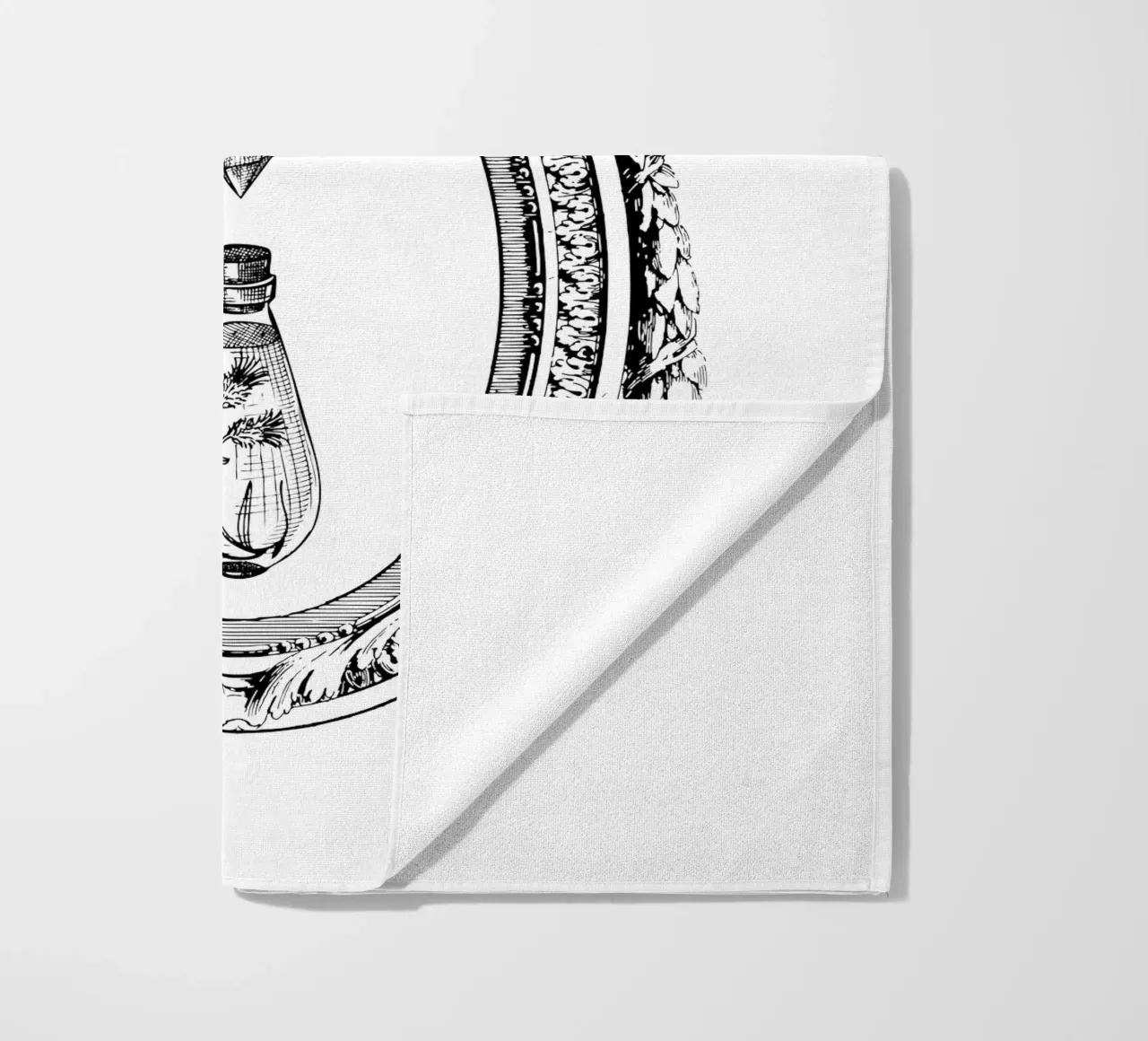cadre vintage fleuri avec fiole et cristal serviette de plage de morphinaeblue