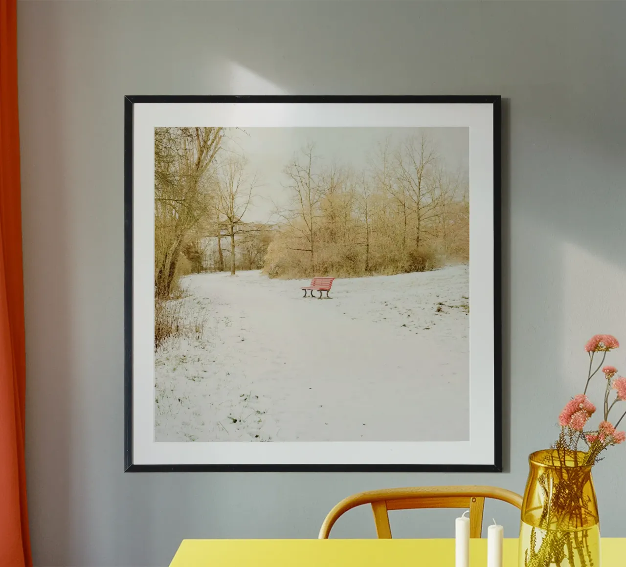Banc rouge au parc des neiges poster de KISSA STUDIO