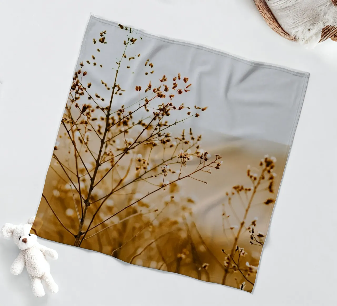 fiori secchi natura coperta in pile da Earthly Visions