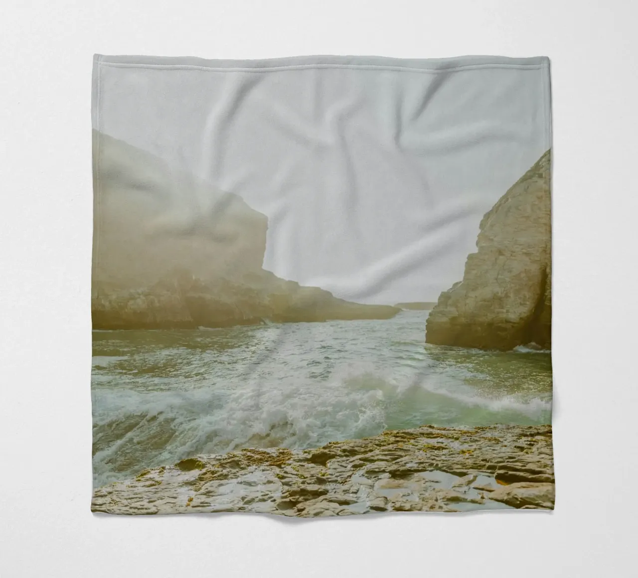 spiaggia oceano coperta in pile da Earthly Visions
