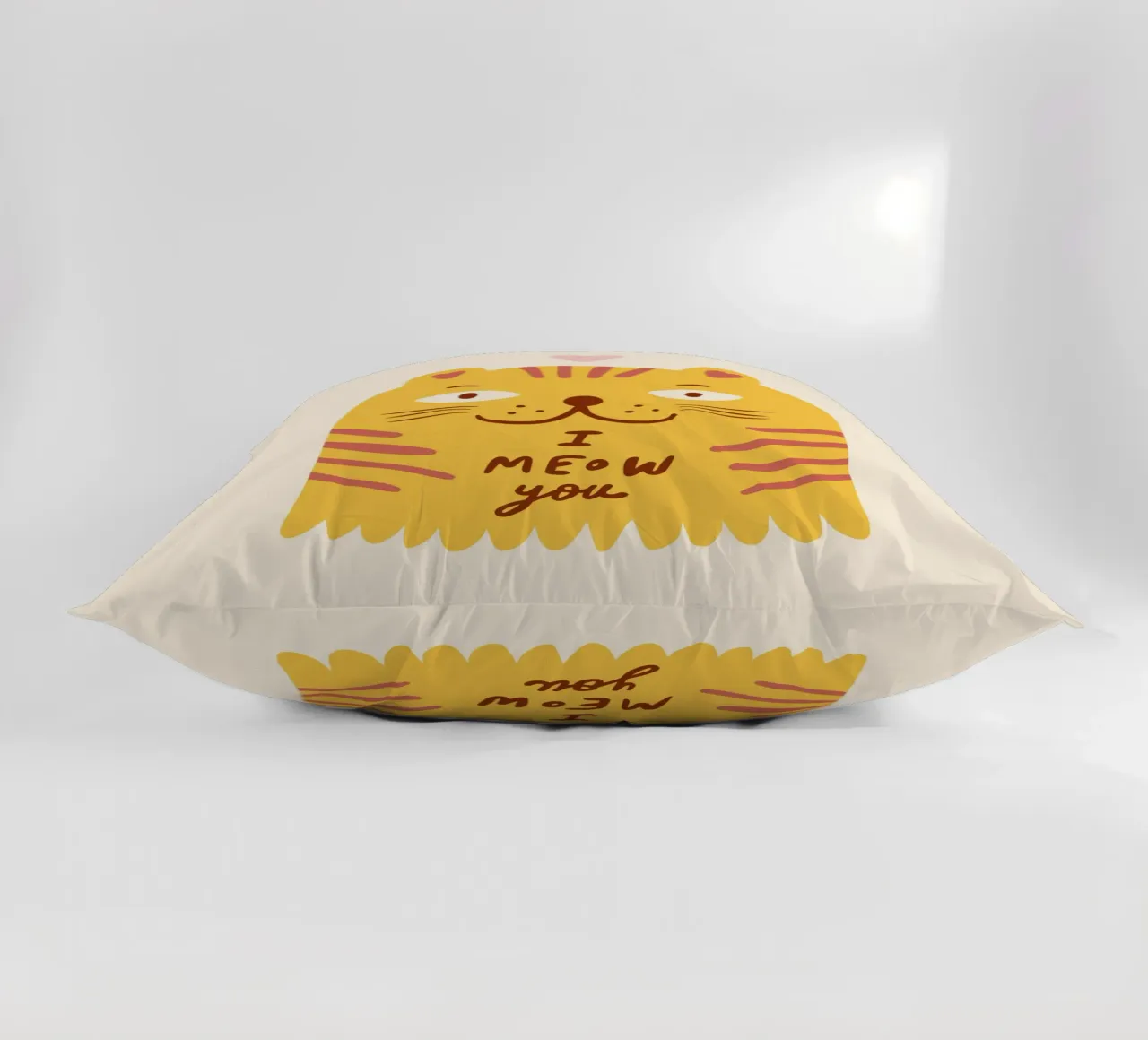 Tiny And Wild No 01 cuscino da treechild