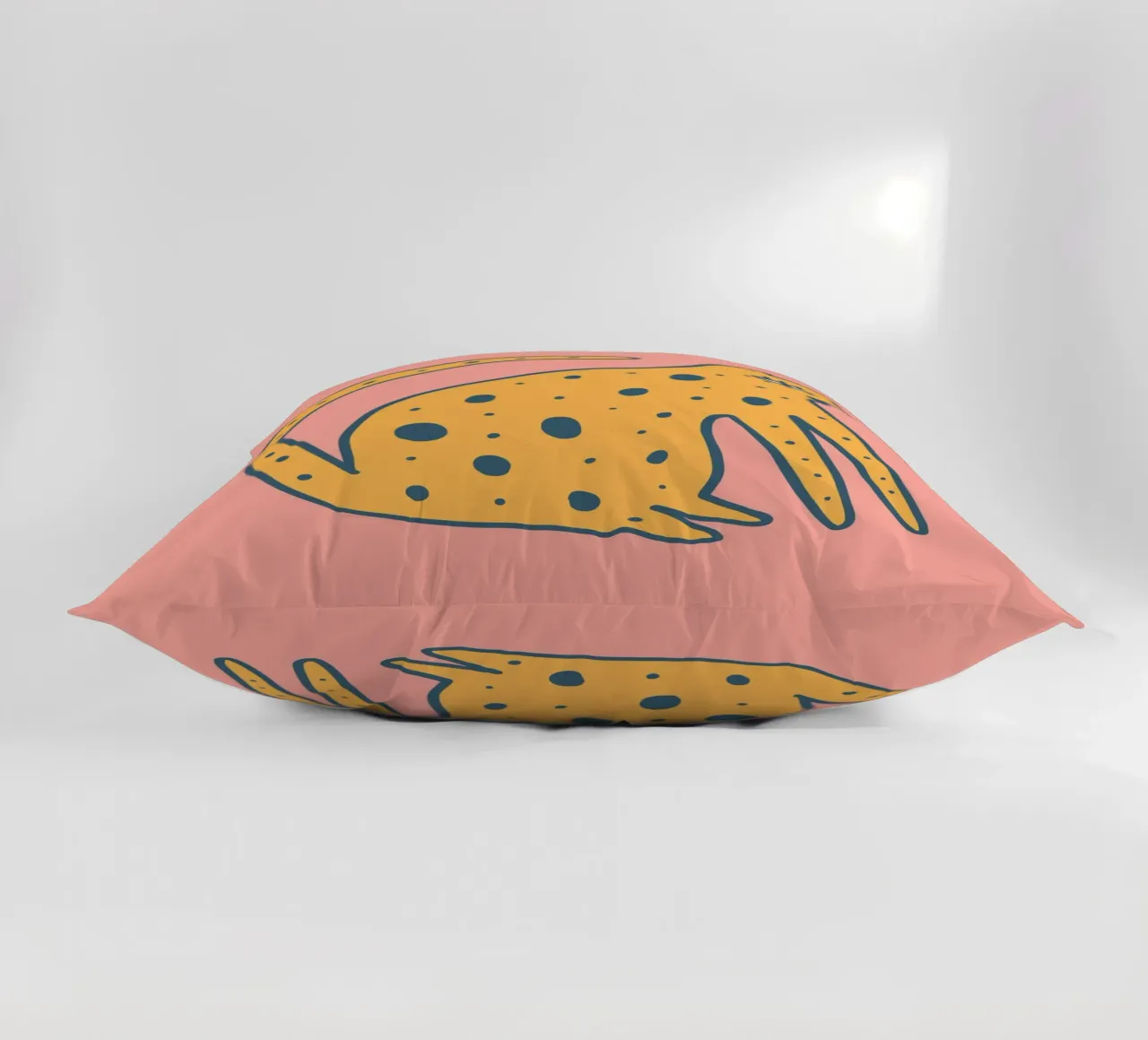 Tiny And Wild No 08 cuscino da treechild