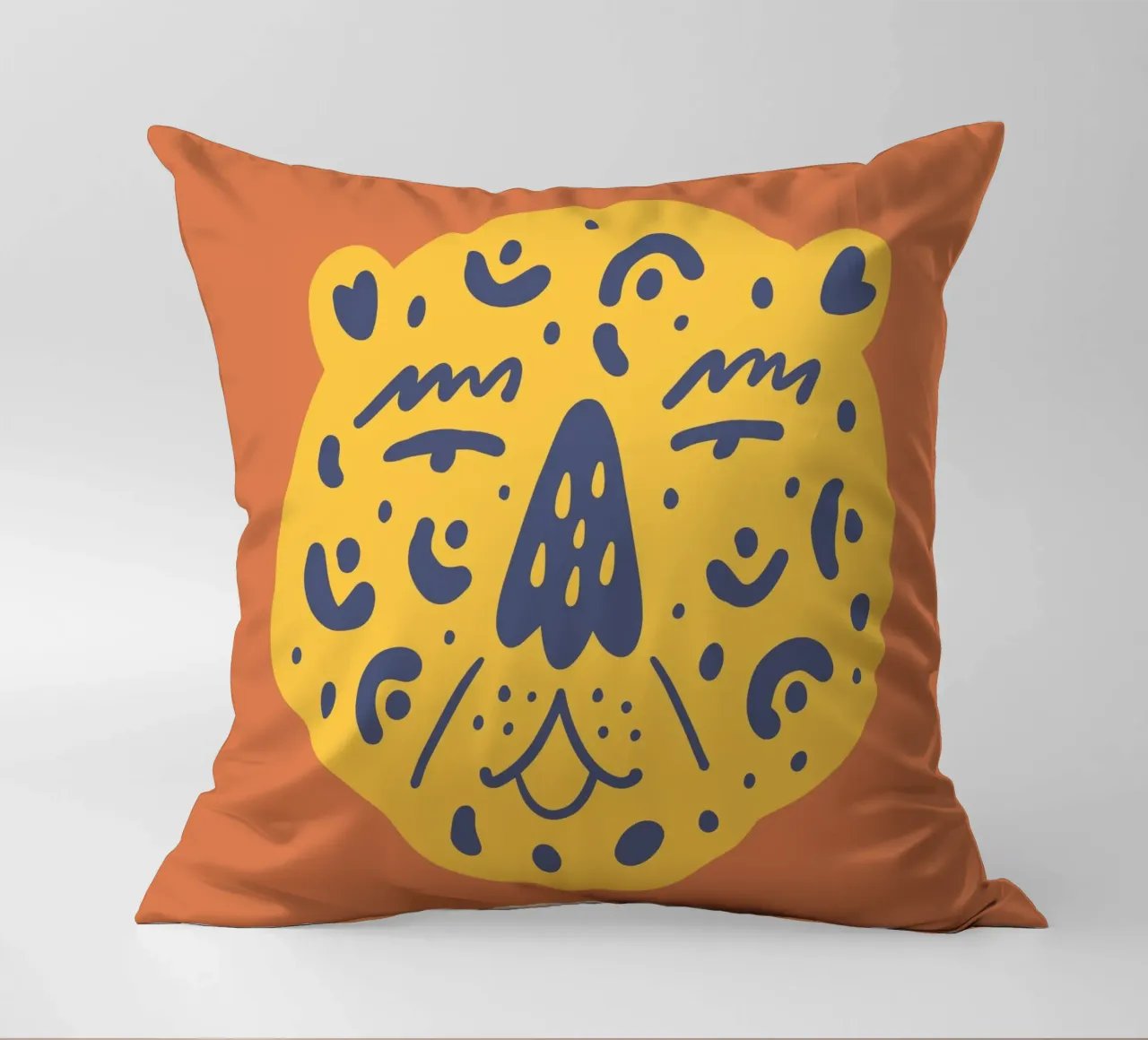 Tiny And Wild No 16 cuscino da treechild
