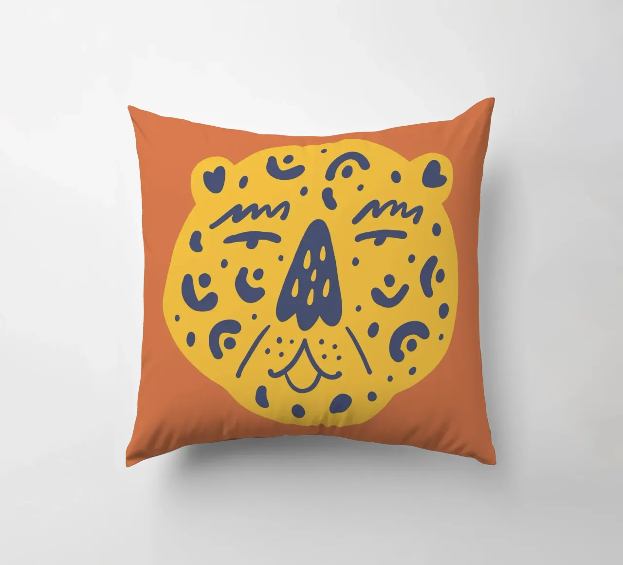 Tiny And Wild No 16 cuscino da treechild