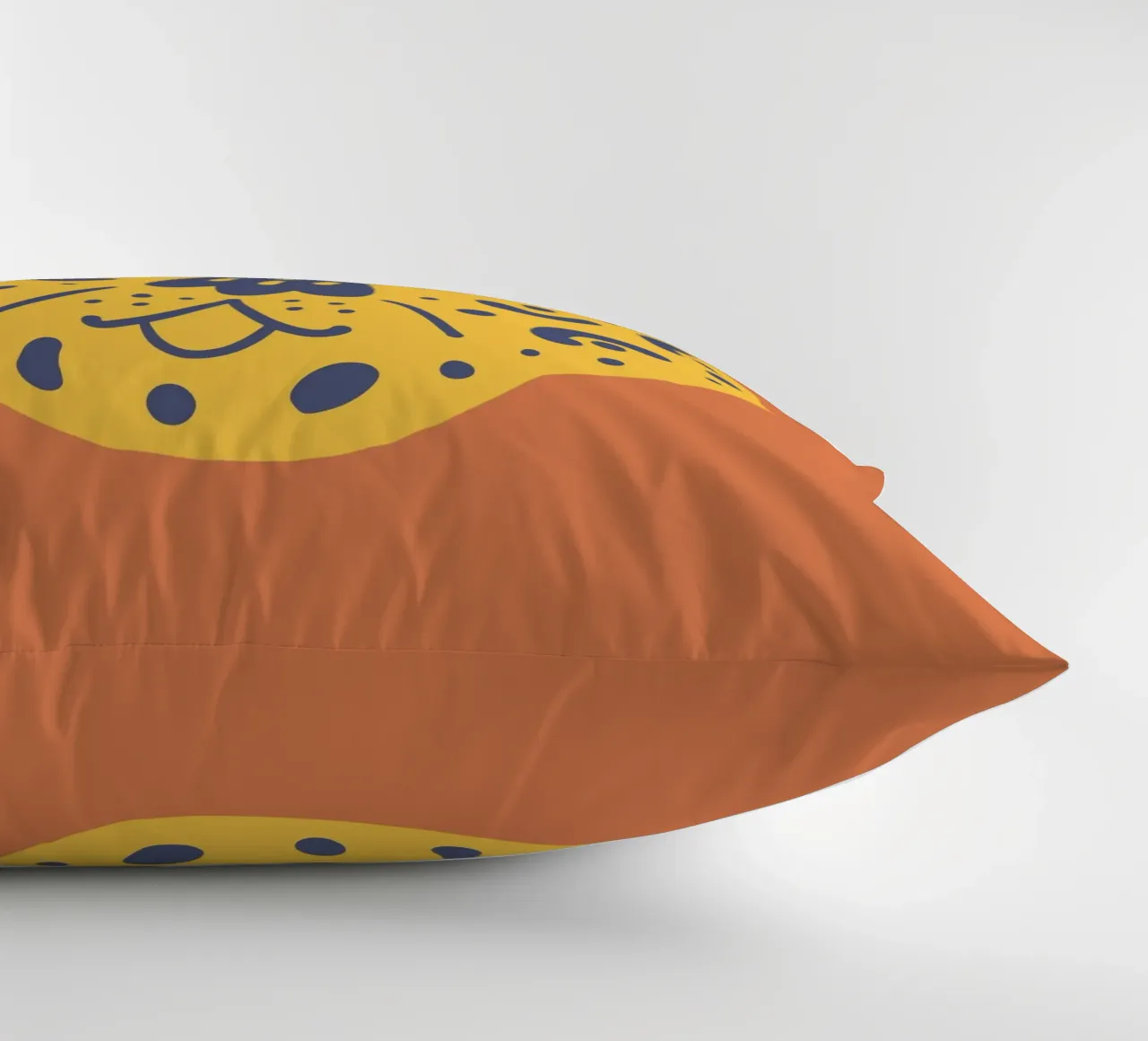 Tiny And Wild No 16 cuscino da treechild