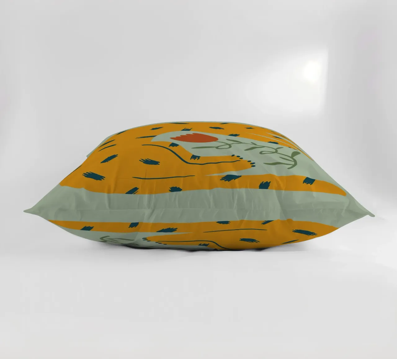 Tiny And Wild No 17 cuscino da treechild