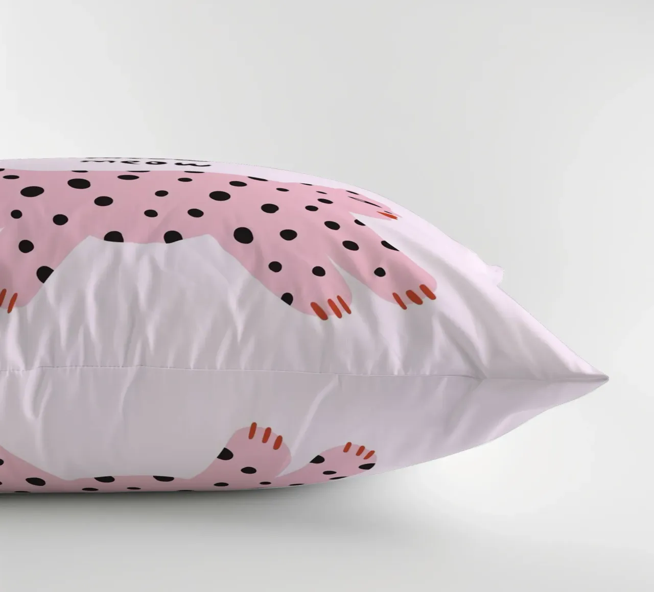 Tiny And Wild No 20 cuscino da treechild
