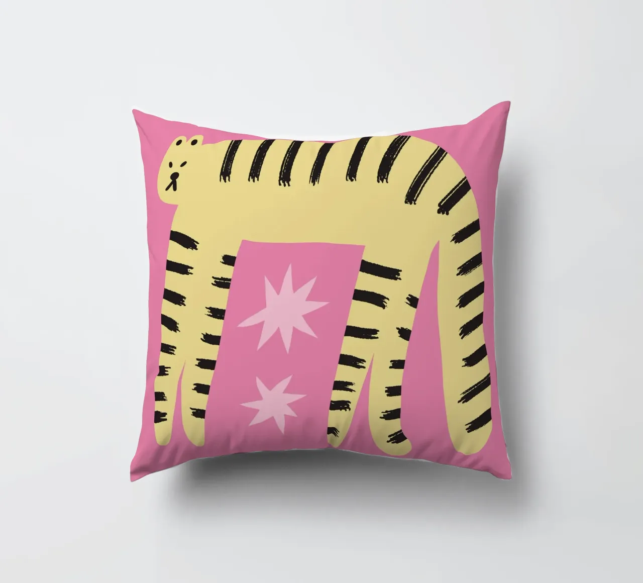 Tiny And Wild No 22 cuscino da treechild