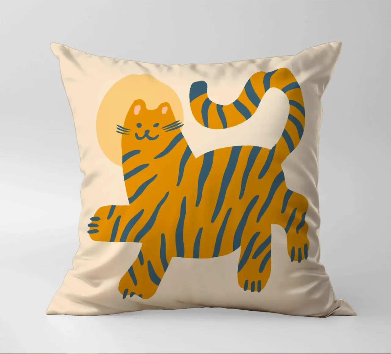 Tiny And Wild No 25 cuscino da treechild