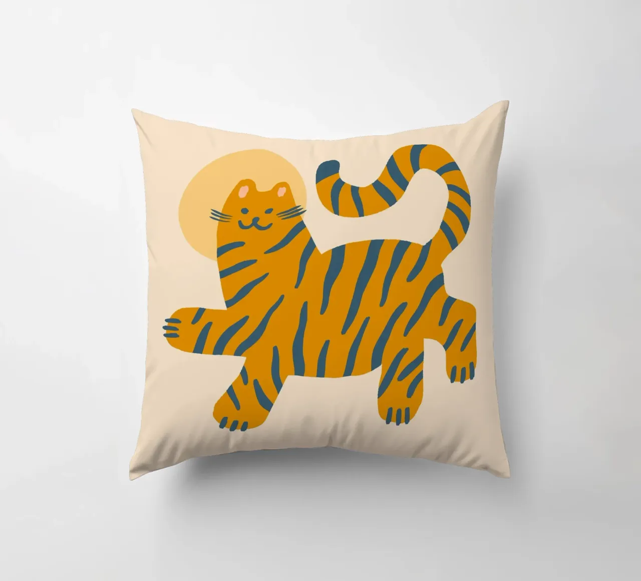 Tiny And Wild No 25 cuscino da treechild