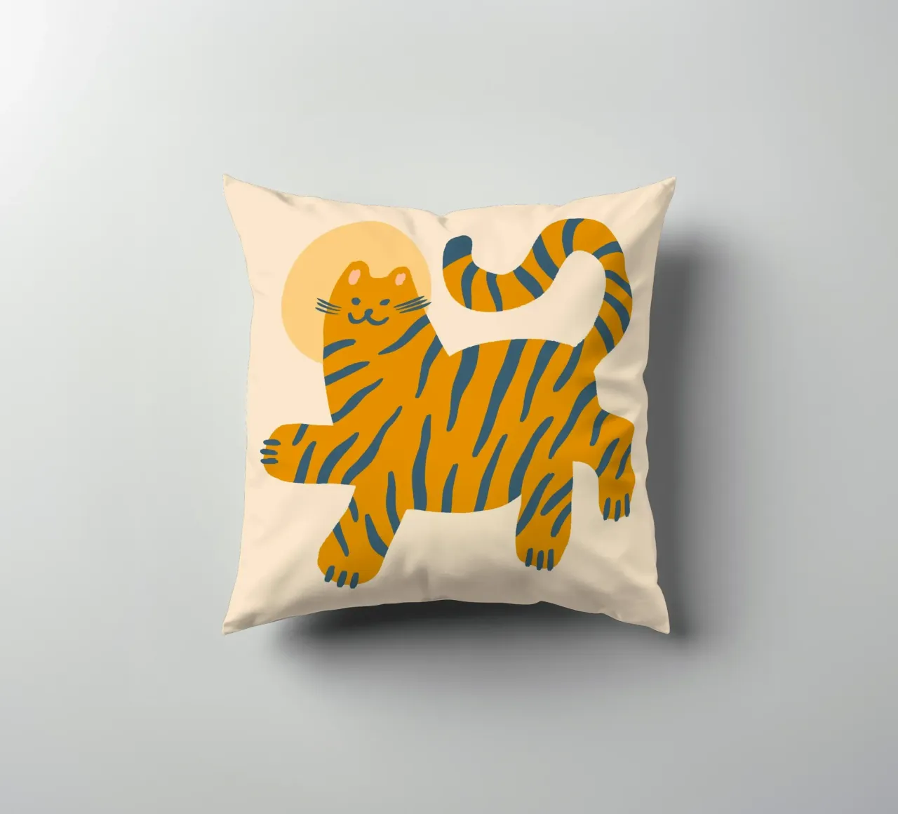 Tiny And Wild No 25 cuscino da treechild