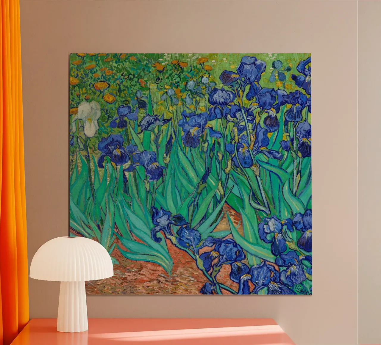 Vincent Van Gogh's Irises poster con telaio in legno da Vivi Nicolin