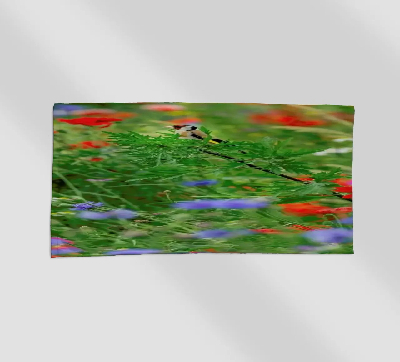 Wild Flowerfield telo mare da Curious Collections by Marielle Leenders