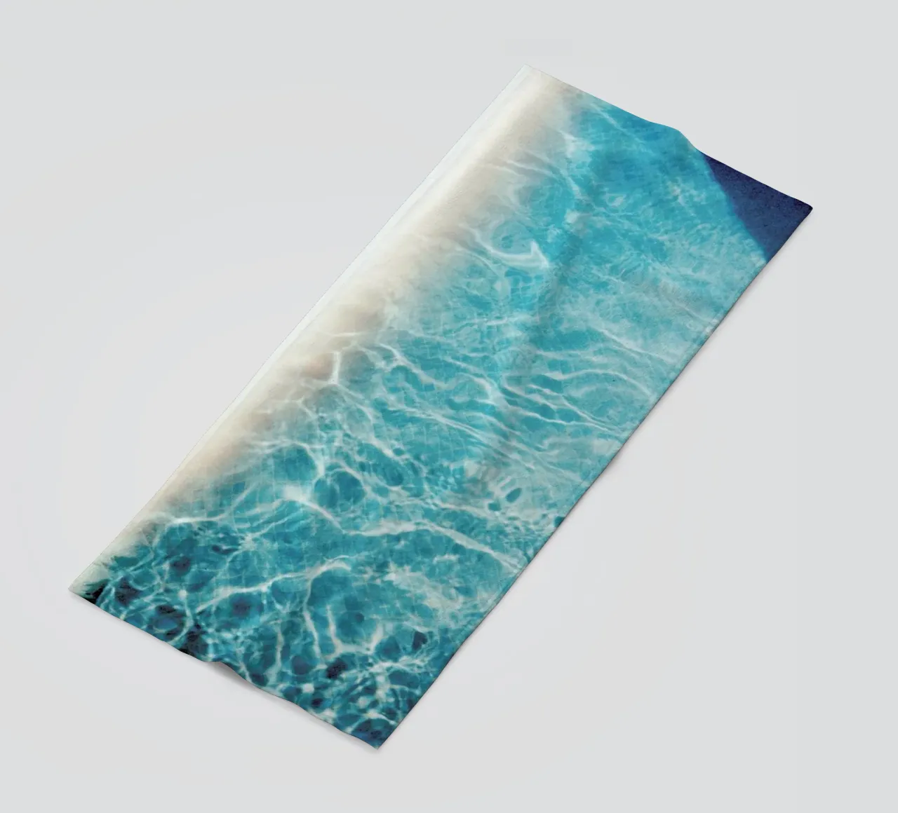 Analog Series Pool In Summer Strandtuch von Sebastian Hilgetag