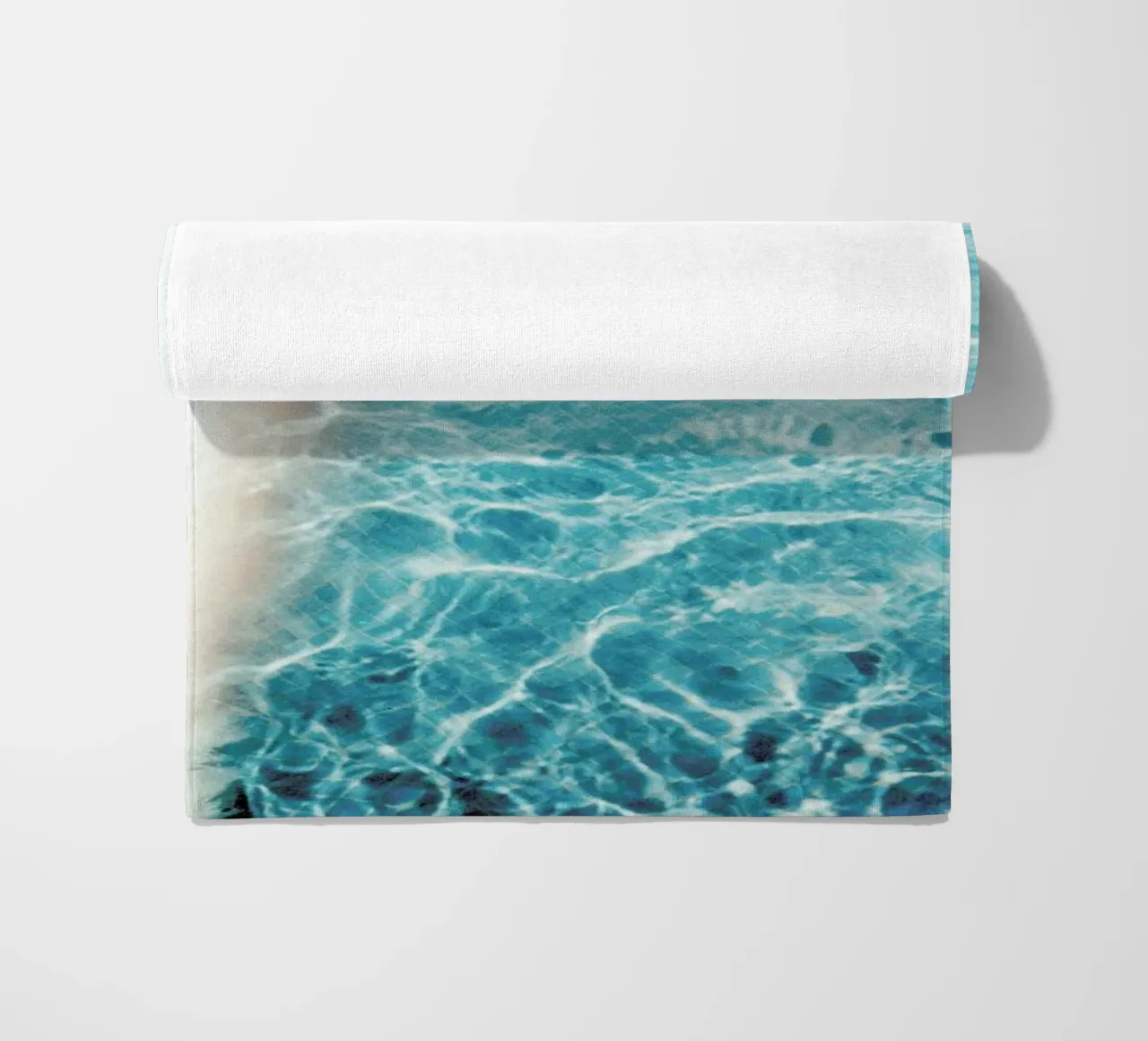 Analog Series Pool In Summer telo mare da Sebastian Hilgetag