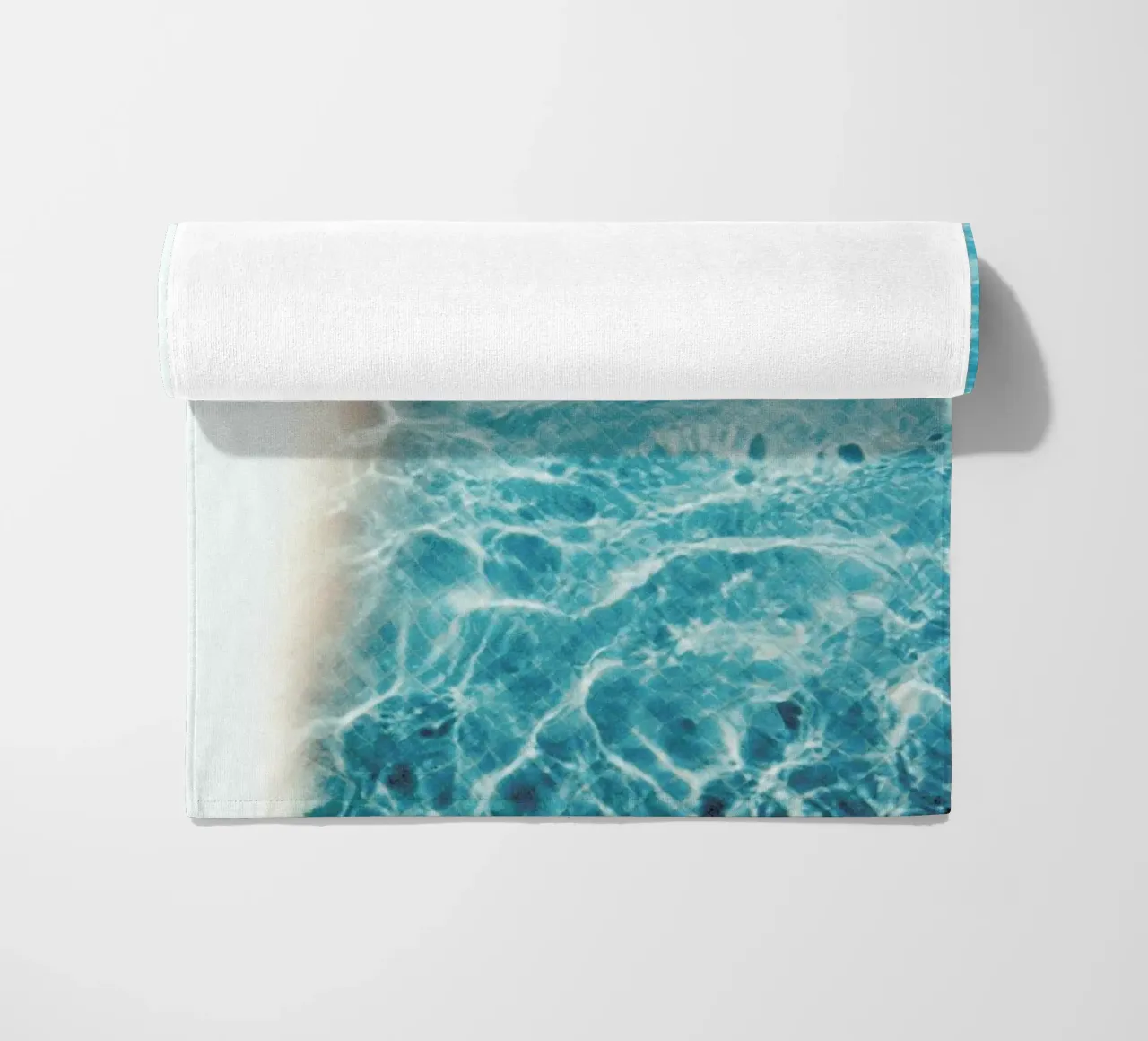 Analog Series Pool In Summer Strandtuch von Sebastian Hilgetag