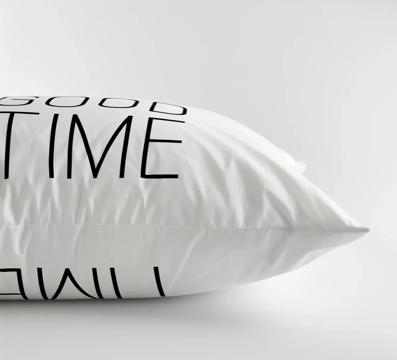 Good Wine Good Time minimalistisch cuscino da Typo Designs