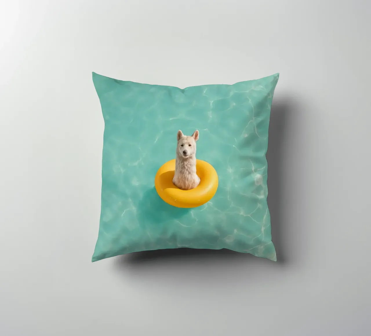 Llama in Pool cuscino da Attaboy Dsgn