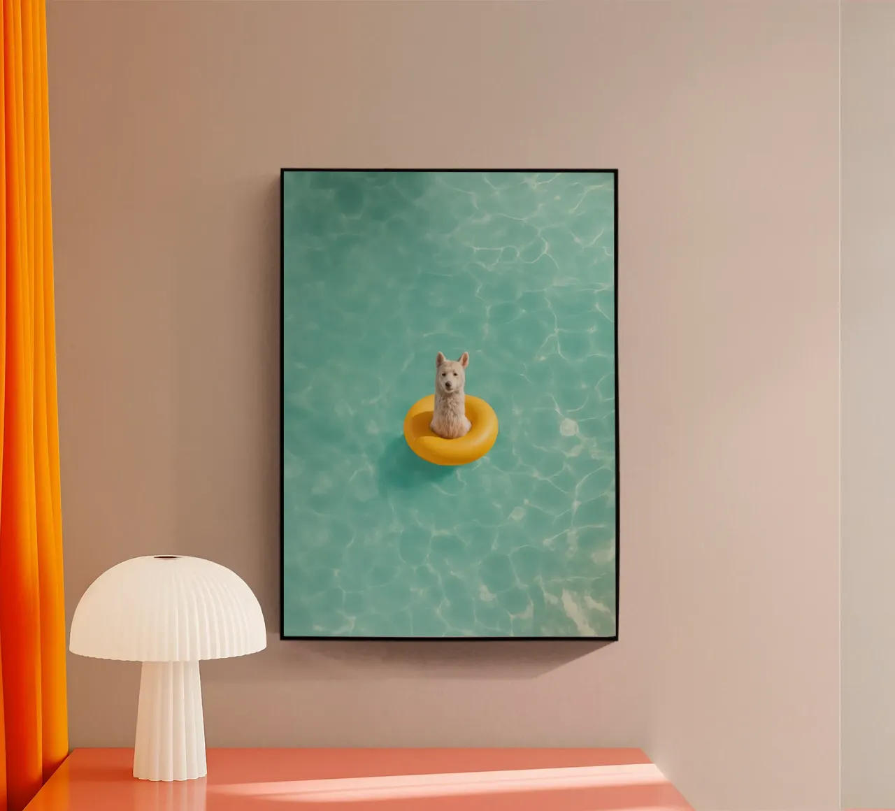 Llama in Pool plexiglass da Attaboy Dsgn