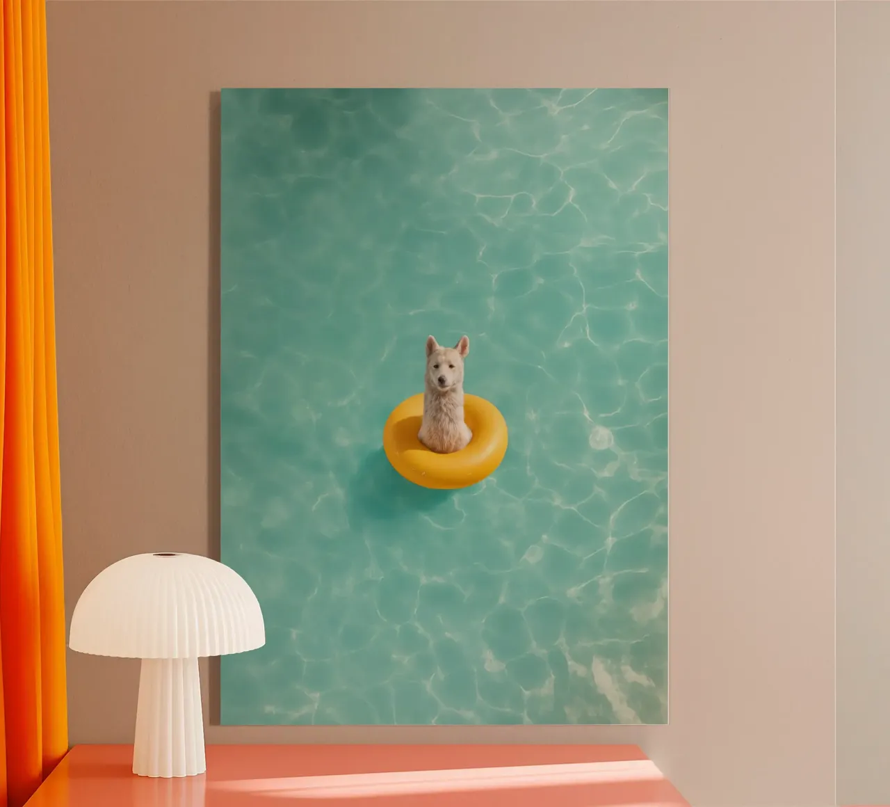 Llama in Pool plexiglass da Attaboy Dsgn