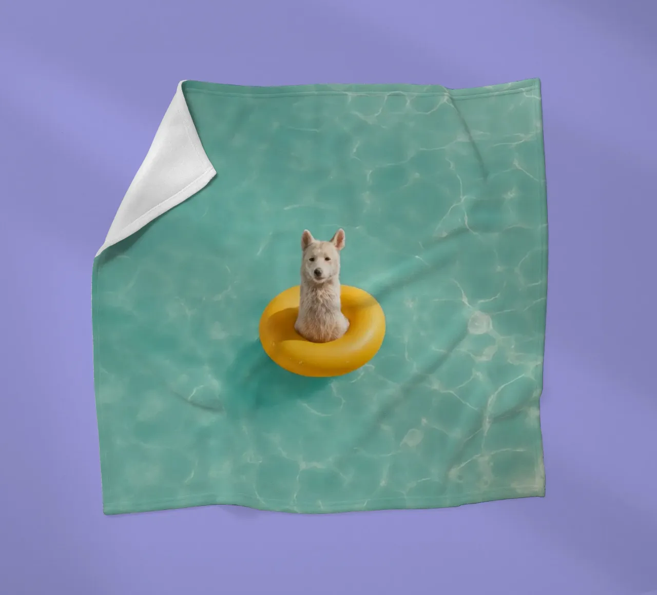 Llama in Pool coperta in pile da Attaboy Dsgn