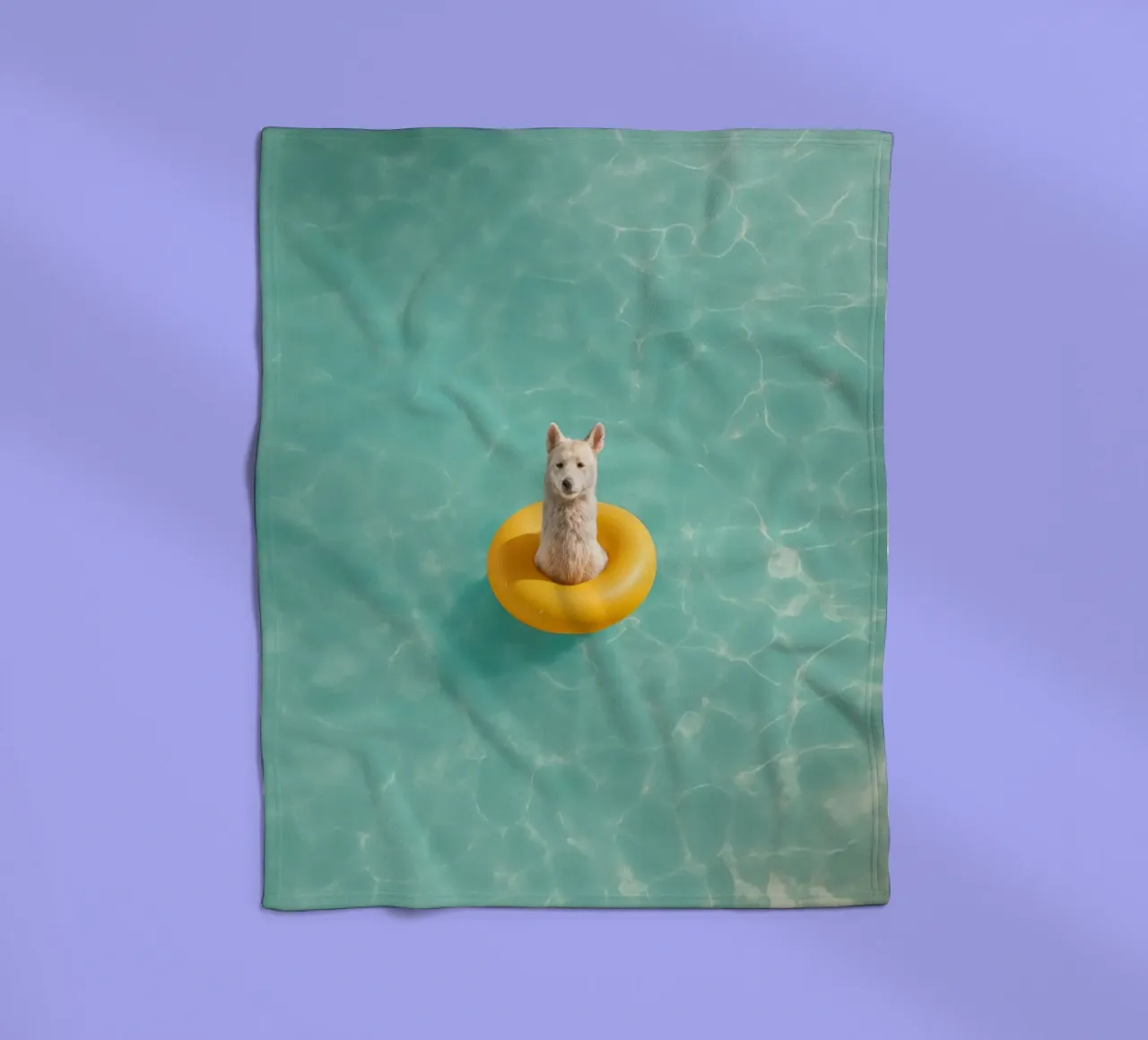 Llama in Pool coperta in pile da Attaboy Dsgn